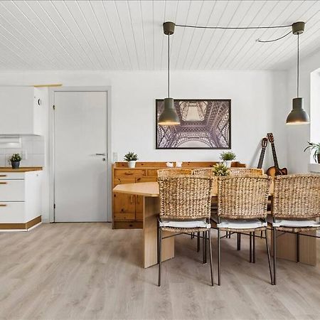 House Near Public Transport Villa Lystrup ภายนอก รูปภาพ