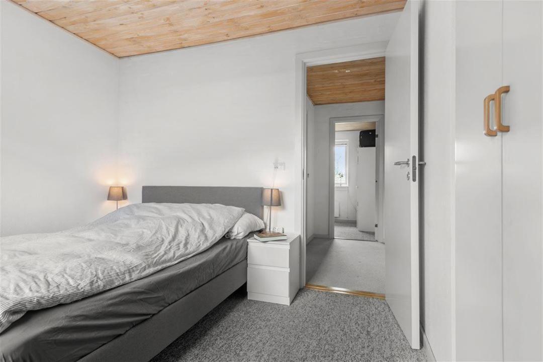 House Near Public Transport Villa Lystrup ภายนอก รูปภาพ